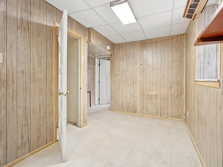 1004 Delaware Ave #5 — Photo 5