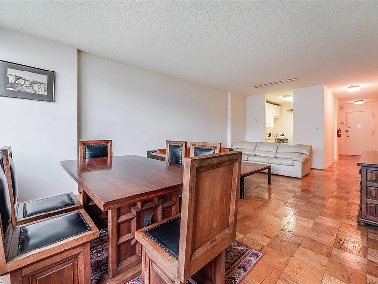 7002 Boulevard East #6H — Photo 3