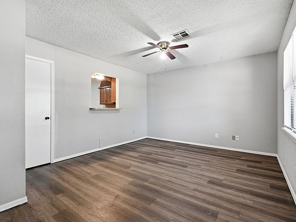 4th image of 13015 E 39th Pl #13019