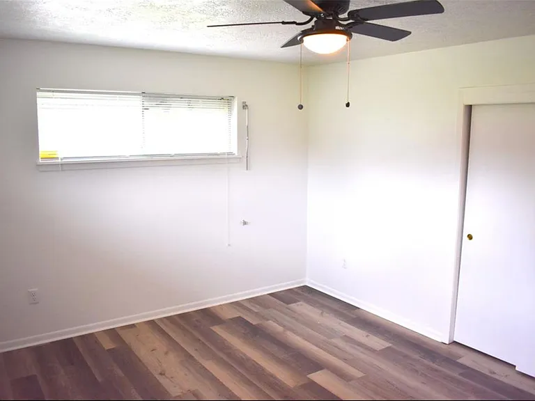 2628 Dupont St — Photo 20