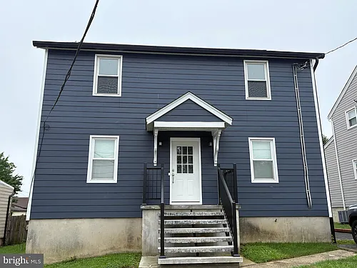 1708 Hall Ave #2 Photo 1