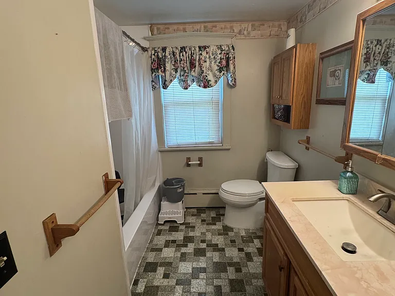 2358 Hamilton Ave #1 — Photo 5