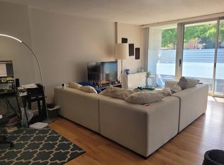 1301 S Arlington Ridge Rd, Arlington, VA 22202