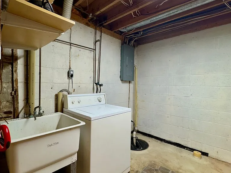 5371 King Arthur Cir — Photo 20