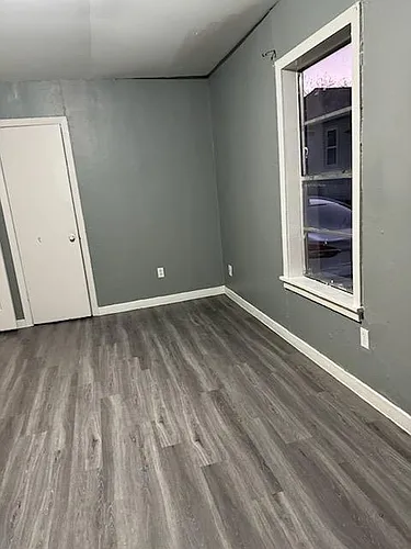 1804 Lee St Photo 1
