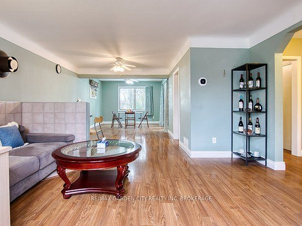 6th image of 6159 Toby Cres