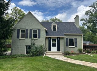 3120 Deerfield Rd, Riverwoods, IL 60015