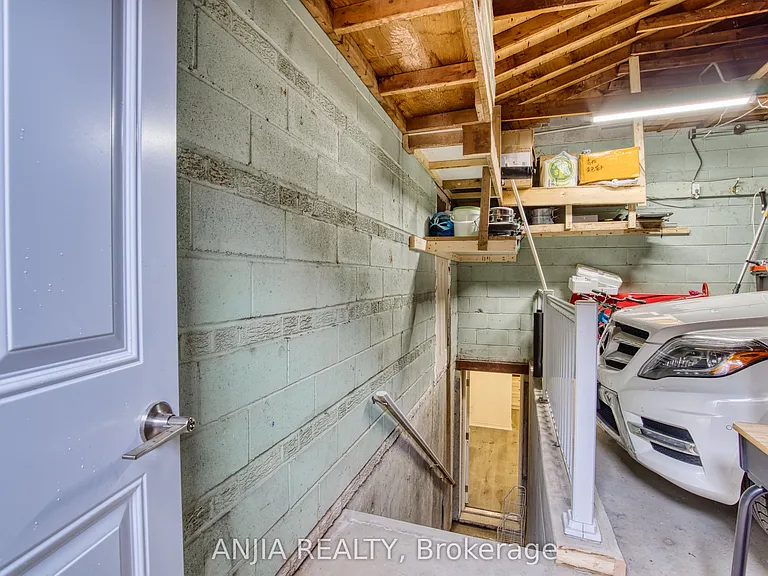 37 Allangrove Cres #BASEMENT — Photo 11