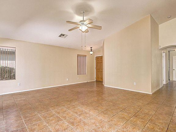 4th image of 3075 E Winged Foot Dr
