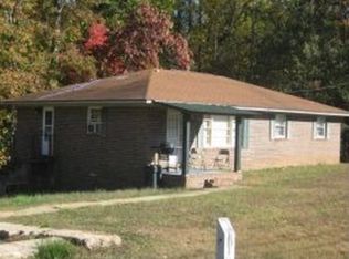 2124 Thomas Dr, Hull, GA 30646