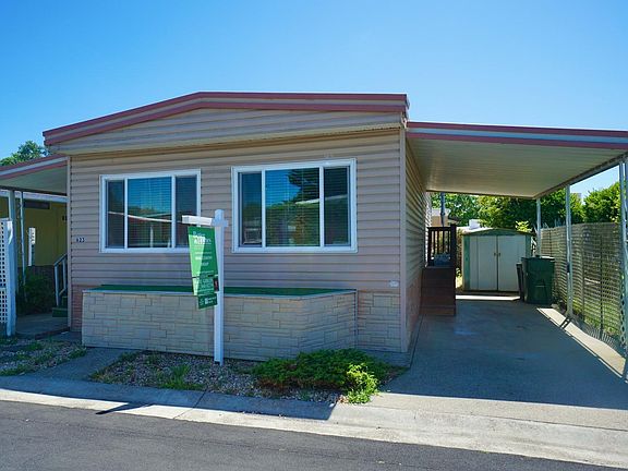 3rd image of 623 Colonial Park Drive