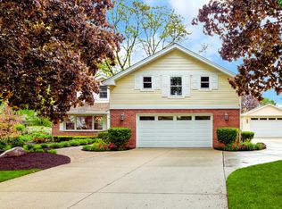 1027 S Walnut Ave, Arlington Heights, IL