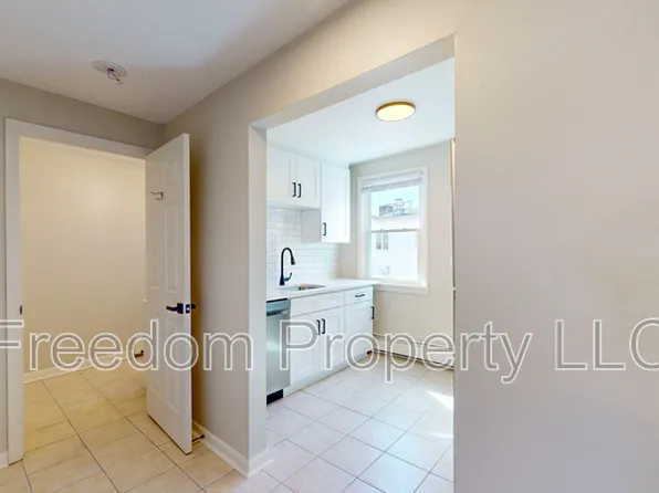 12 Liberty St, Southington, CT