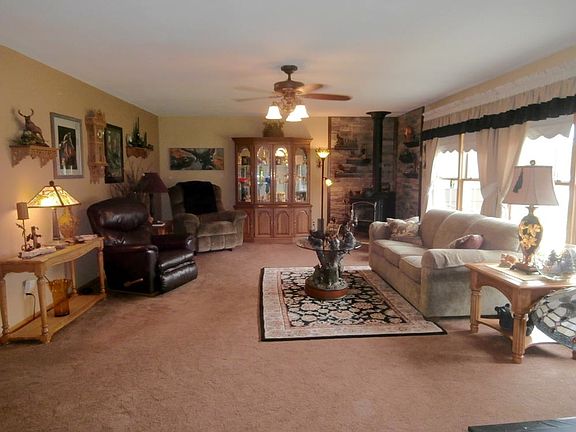 2nd image of 2235 Illinois Ave