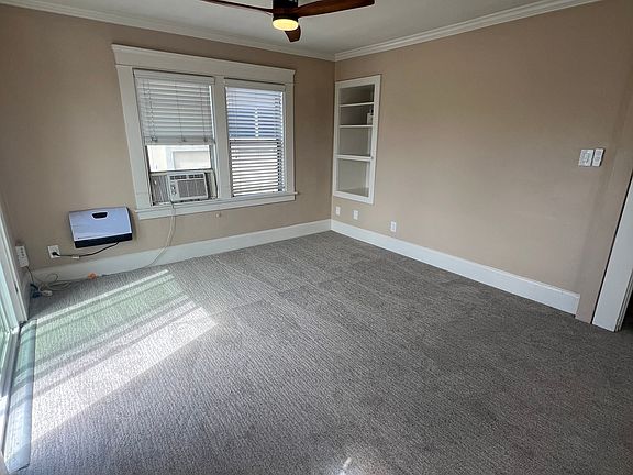 3rd image of 4053 Brant St