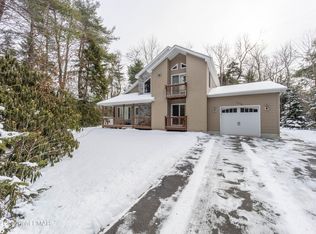 1110 Kilmer Rd, Tobyhanna, PA 18466