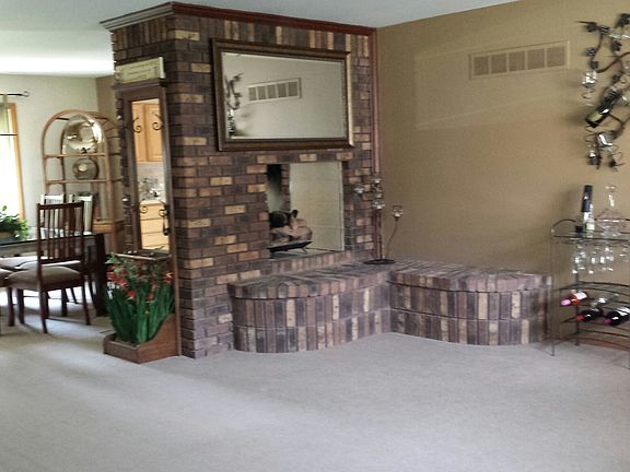 3rd image of 296 Fox Trail Dr