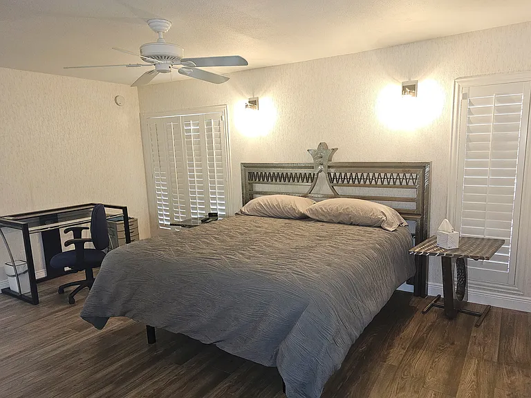 5209 N 24th St #201 — Photo 13
