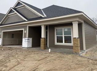 8195 Haywood Dr, Lino Lakes, MN 55014