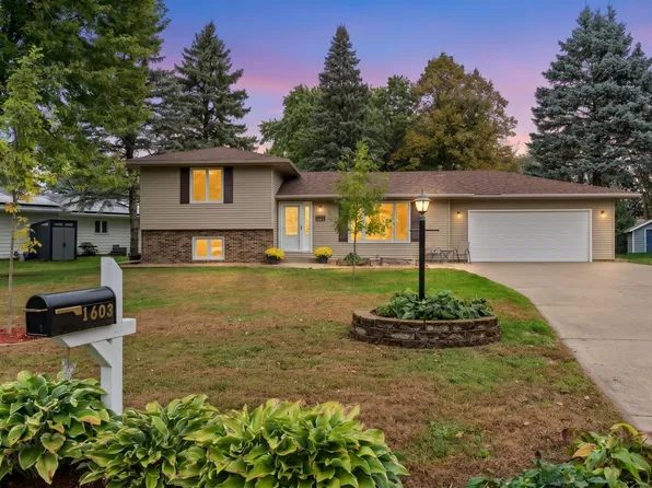 1603 Monroe Ct, Northfield, MN 55057