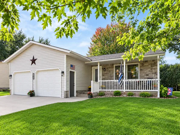 260 Westgate Dr, Winsted, MN 55395