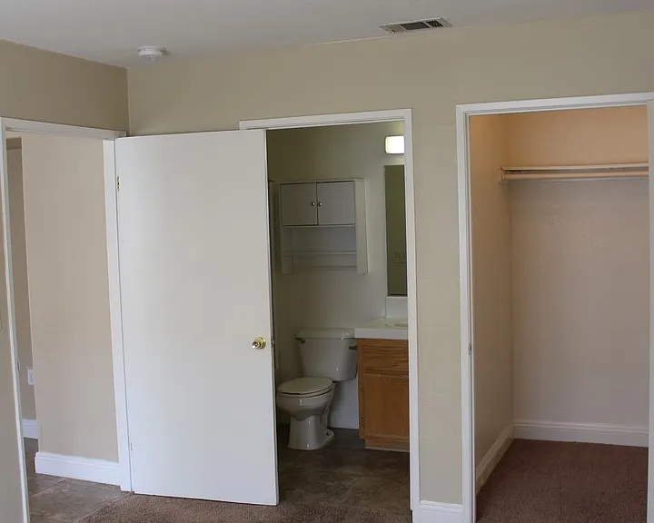 Pebble Cove Ct 8207 — Photo 32