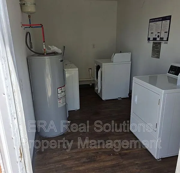 2001 Heritage Dr #5 — Photo 12