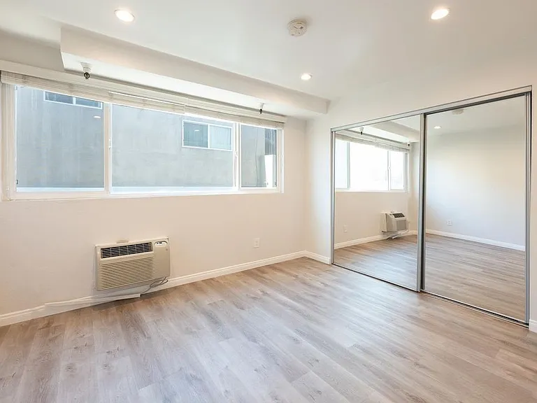 14417 Tiara St #103 — Photo 29