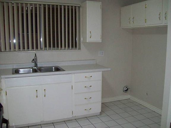 Kitchen - Laundry Area