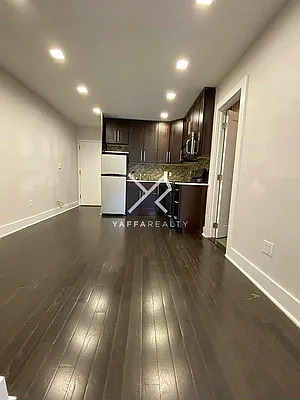 Rented by Yaffa Realty LLC | media 3