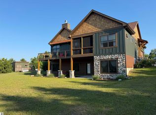 3483 Sumac Trl, Frankfort, MI 49635