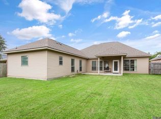 26426 Avoyelles Ave, Denham Springs, LA 70726