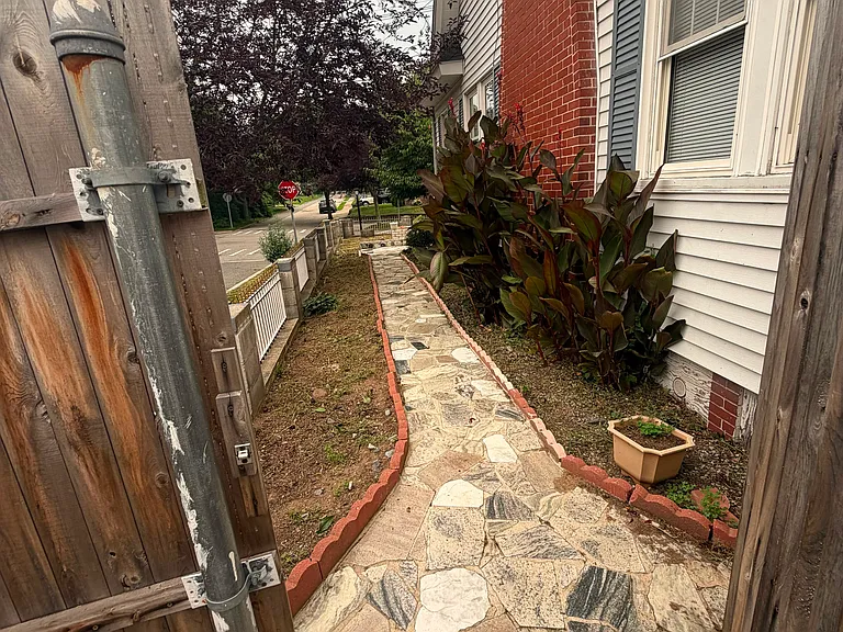 131 Gentian Ave — Photo 12