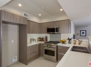 111 S Kings Rd UNIT 205, Los Angeles, CA 90048