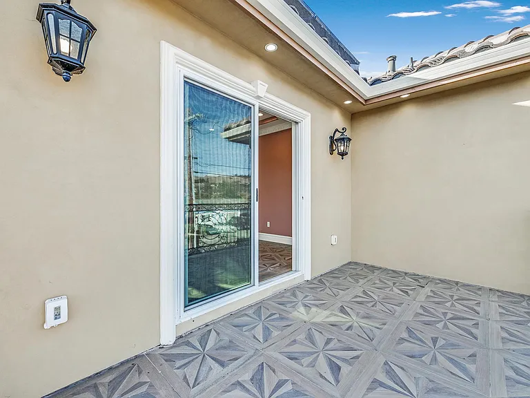 320 Tennyson Rd — Photo 35