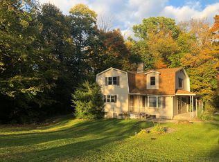 1823 Oakridge Dr, Salix, PA 15952