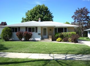 1102 E Frances St, Appleton, WI 54911