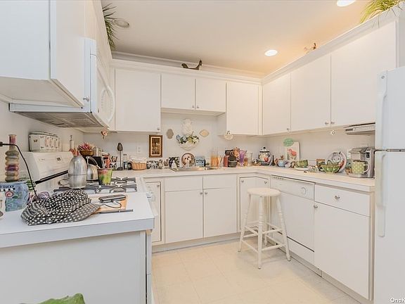 5th image of 1139 Savoy Dr #1139