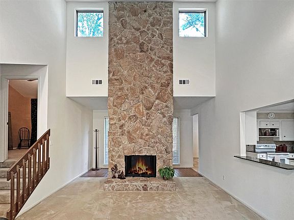 4th image of 6203 Fairway Oaks Ct