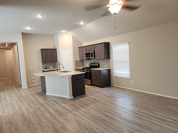 4th image of 2638 Prairie Star Ln