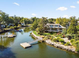 1 Spanish Cove Rd, Larchmont, NY 10538