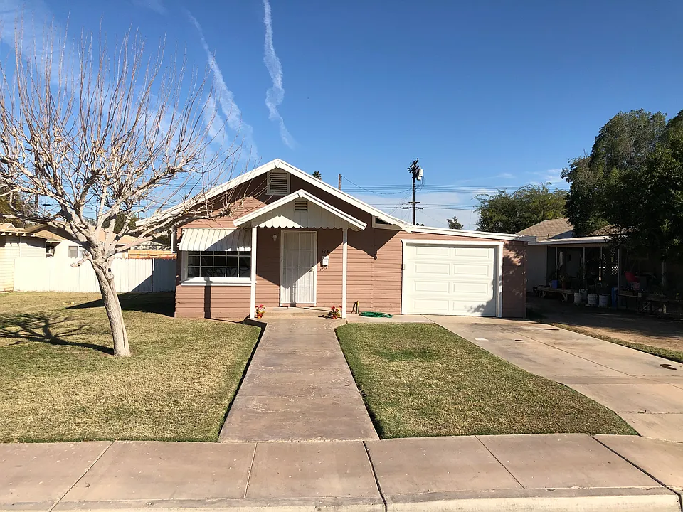 578 Fern Ave
