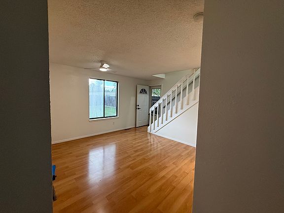 4th image of 222 E 8th Ave