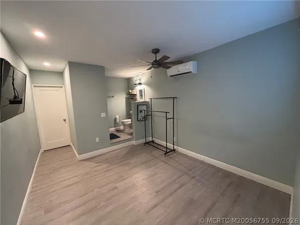 1074 NE Orange Ave, Jensen Beach, FL 34957