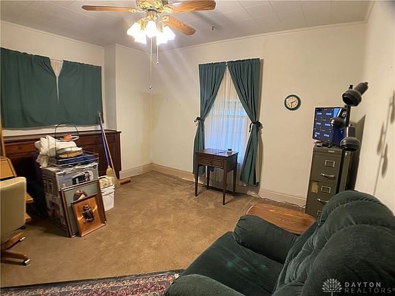 4th image of 34 E Parkwood Dr