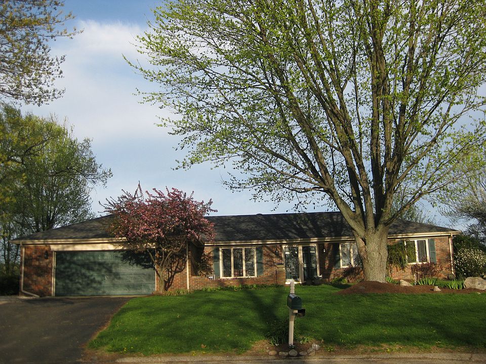 Lovely home on quiet cul de sac