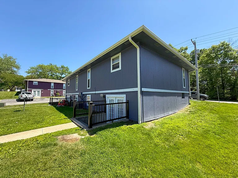 1007 W Ash St — Photo 39