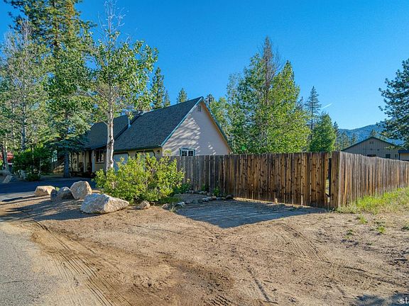 3rd image of 2190 Cornelian Dr