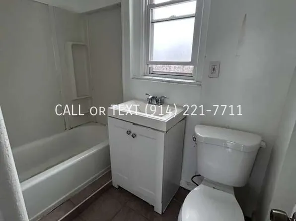 35 Altonwood Pl, Yonkers, NY