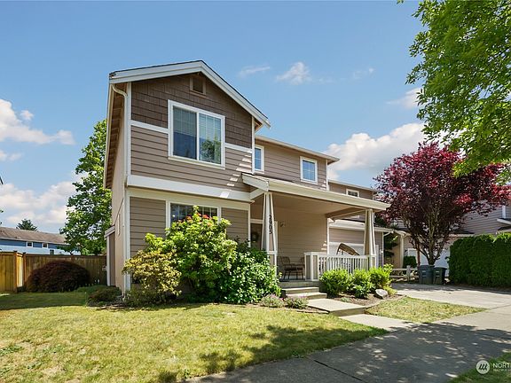 2nd image of 2905 6th Street SE